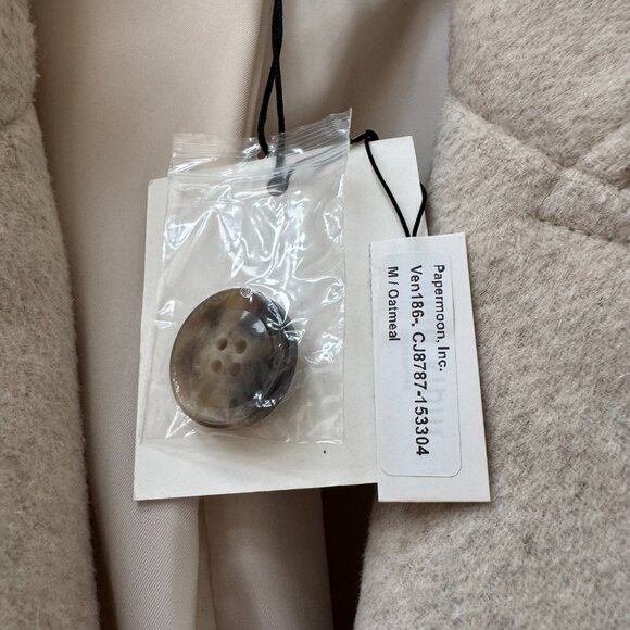 Crescent Belted Wool Coat - M - Picture 2 of 5